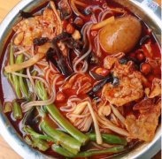  螺蛳粉发现烟头？食品安全记心中